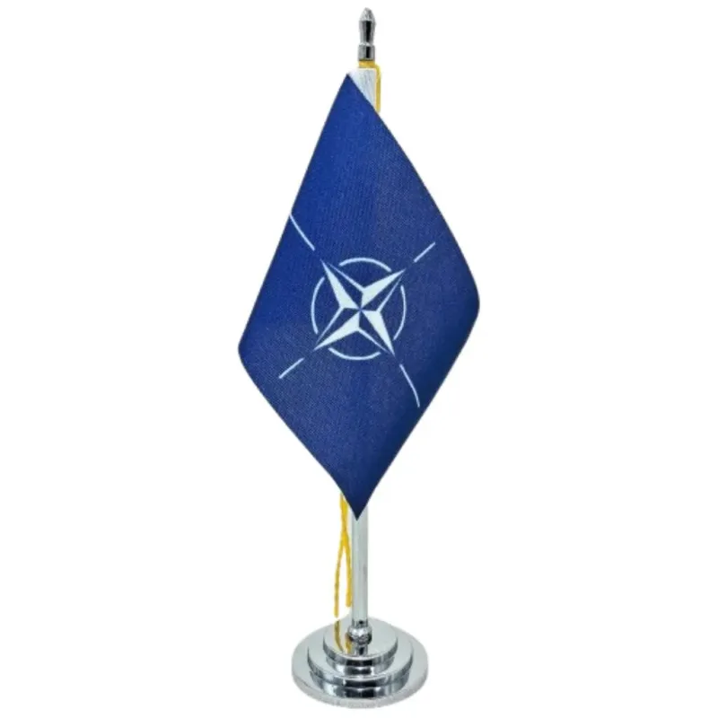 Mini Bandeira Mesa OTAN Com 8cm X 5,5cm E15cm Mastro - Lojadocaue CLR