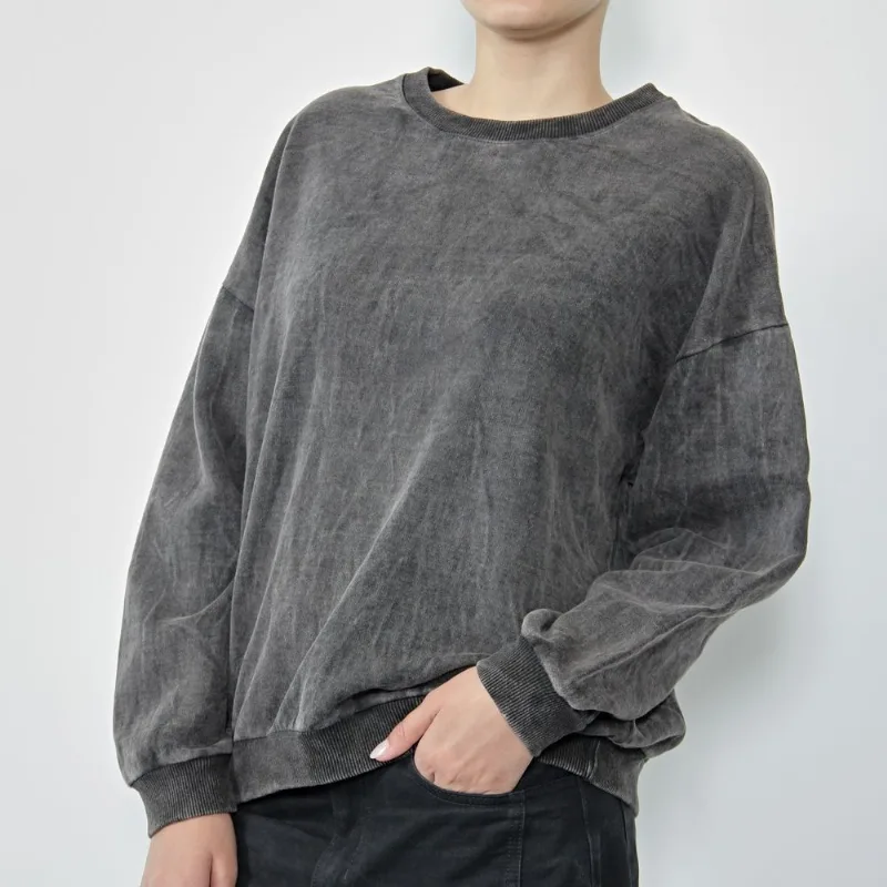 Buzo Tex cuello redondo acid wash talle 16 negro