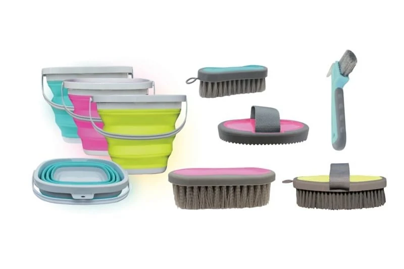 Tail Tamer Grooming Kit with Collapsible Bucket One Size