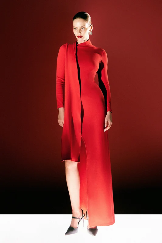 VESTIDO LONGO FENDA LATERAL COM FAIXA VERMELHO G