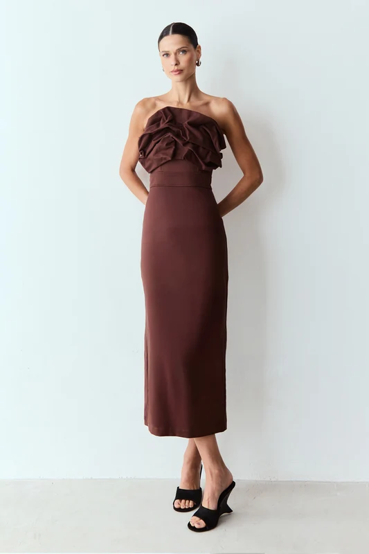 VESTIDO MIDI SOBREPOSICAO DRAPEADA DECOTE MARROM ESCURO PP