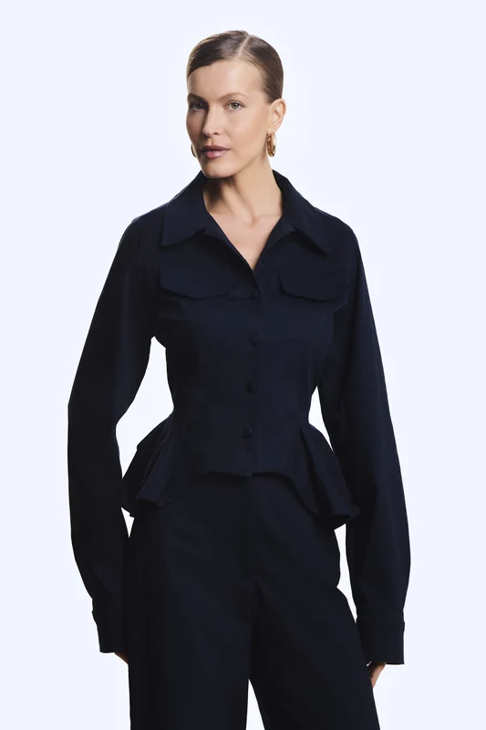 BLUSA MANGA LONGA ACINTURADA BARRA AMPLA BOLSOS FRENTE AZUL MARINHO P