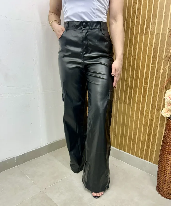 Calça Couro Cargo Preta