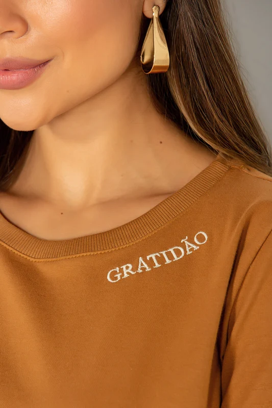 T-SHIRT JULIANE CARAMELO-GRATIDAO / P