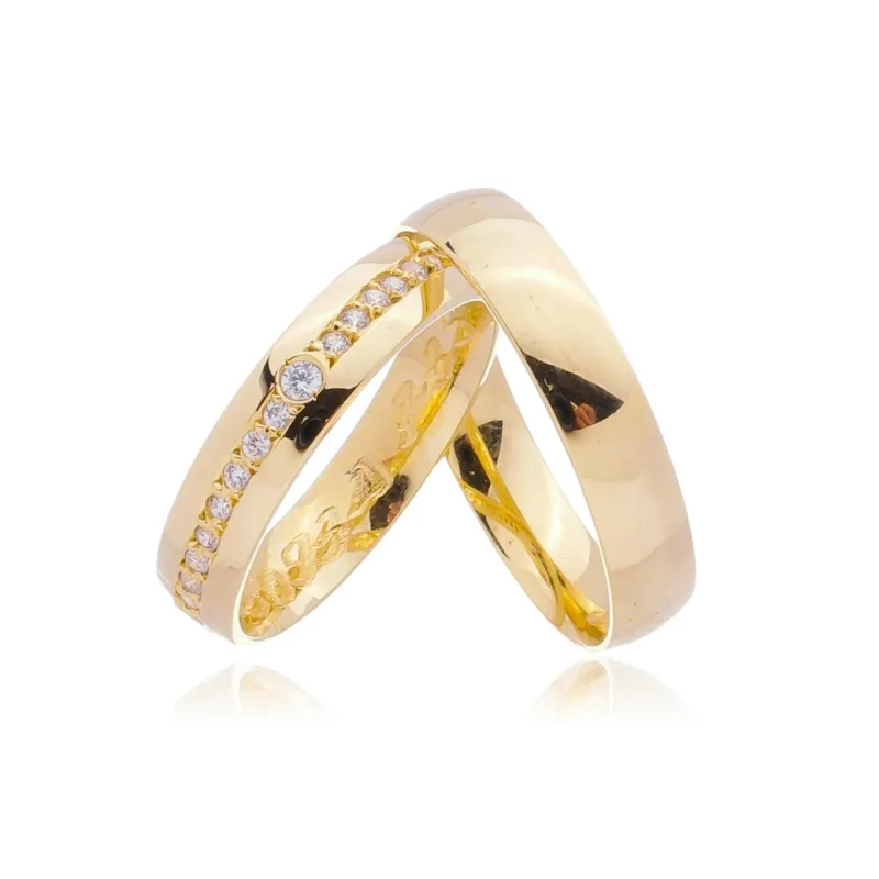 Par de Alianças de Casamento de Ouro 18K Anatômico 4mm + Anel Solitário Brinde
