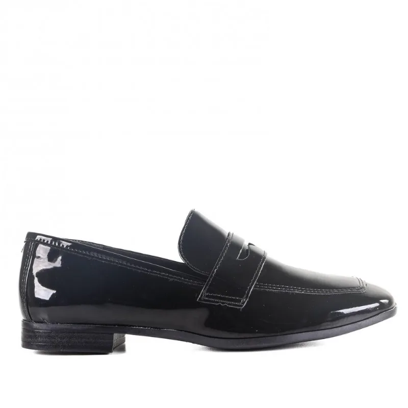 Loafer Feminino Via Marte Verniz 075-002 35 / Preto