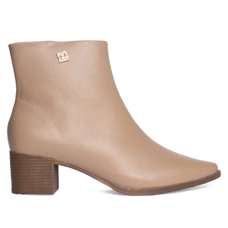 Bota Feminina Via Marte Bege Escuro Couro - 38