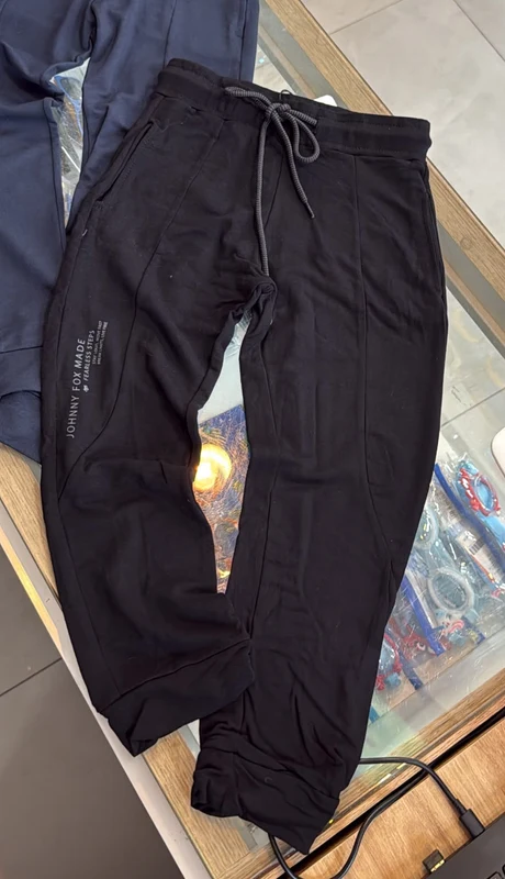 CALÇA JOGGER FEARLESS STEPS COM CORDÃO E BOLSO EM MOLEVISCO MENINO JOHNNY FOX Preto / 10