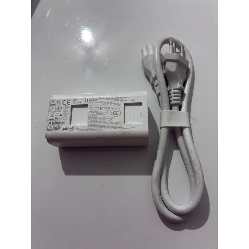 Fonte Poe Ubiquiti Original 24v 0.3a Giga Poe-24-12w-g-wh-br