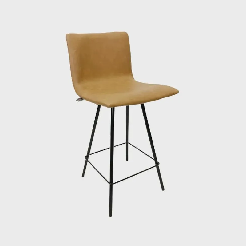 Banqueta Estofada Angélica Altura 65cm Média cor Caramelo Pés Aço Preto