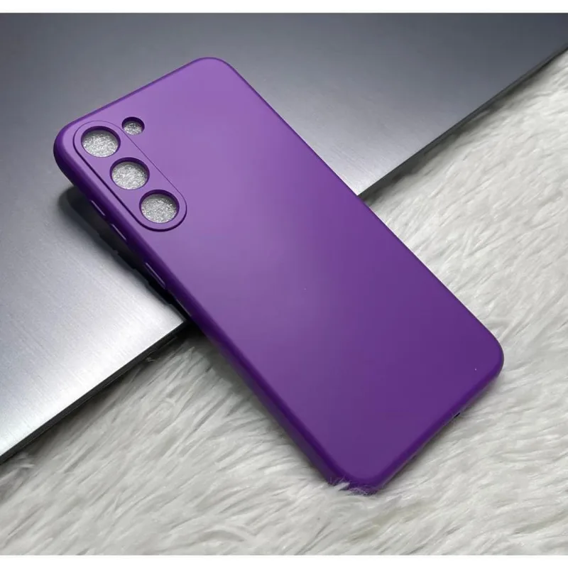 Capa Aveludada Roxa Compatível Samsung S24 Plus