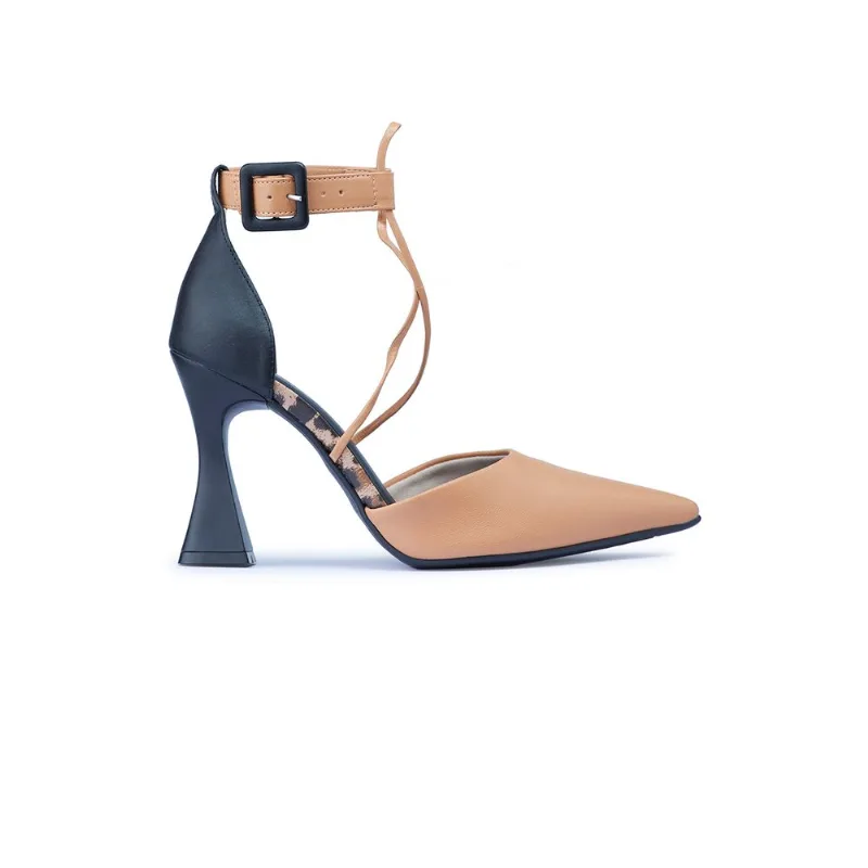 Scarpin Feminino Bebecê Salto Alto Ampulheta Maxi Fivela Preto/Bege 34