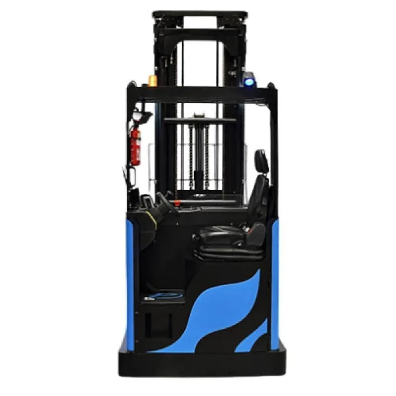 Empilhadeira Retratil PR1780 Capacidade de Carga 1700kg Elevacao Maxima 8000mm Operador Sentado