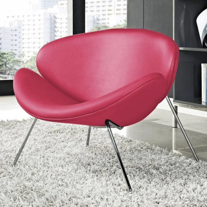 Poltrona Trevo Couro Sintético Rosa Base Cromada