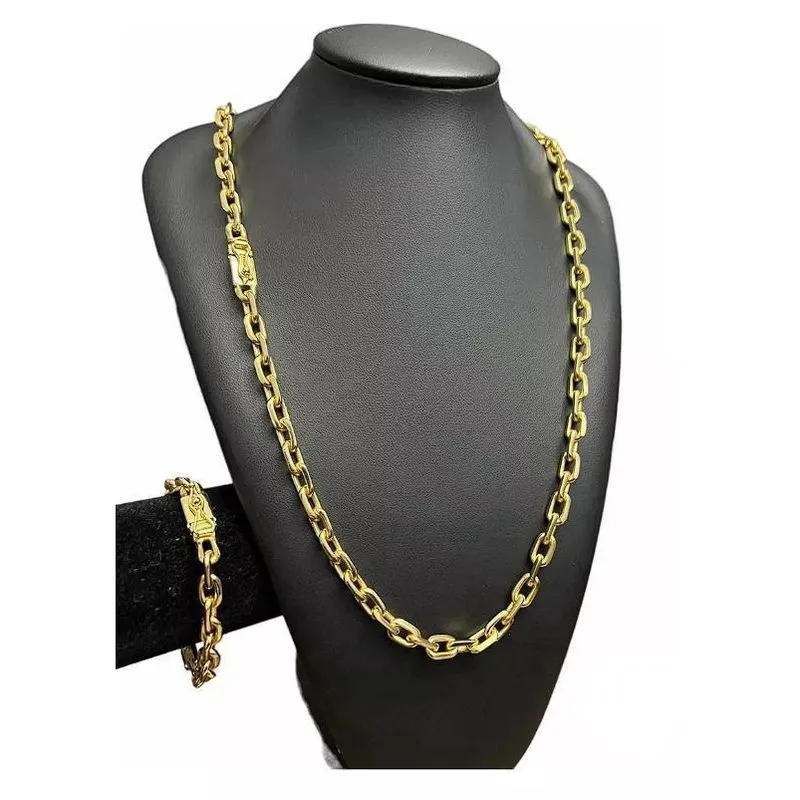 Corrente Com Pulseira Cadeado 8Mm - Banhados A Ouro 18K