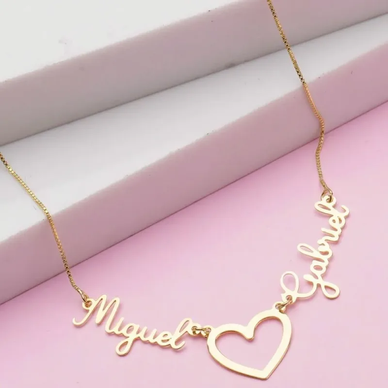 Colar Luxuoso Personalizado com Nome e Coração