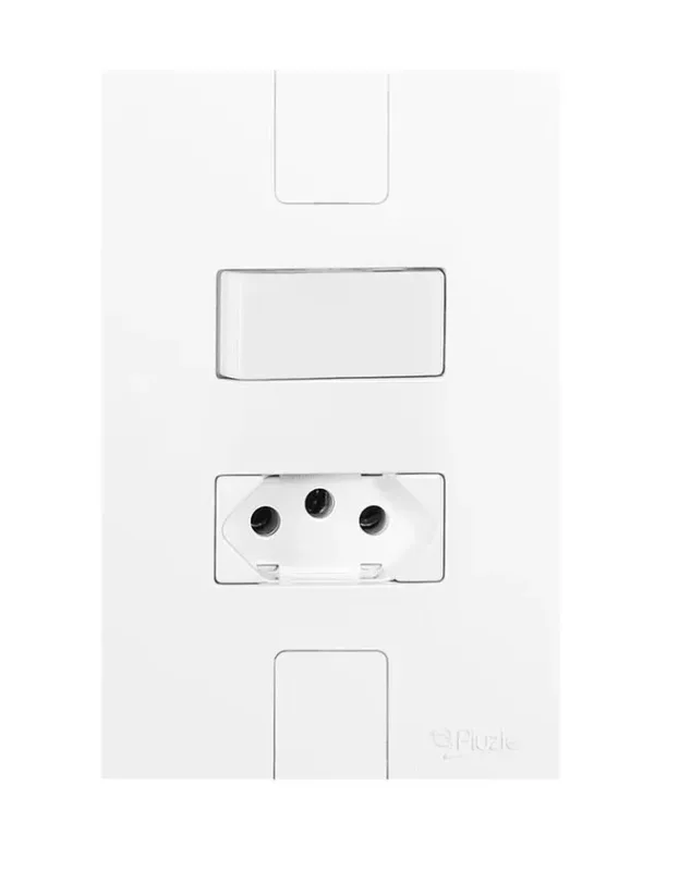 Interruptor Simples com Tomada 10A 250V Pluzie