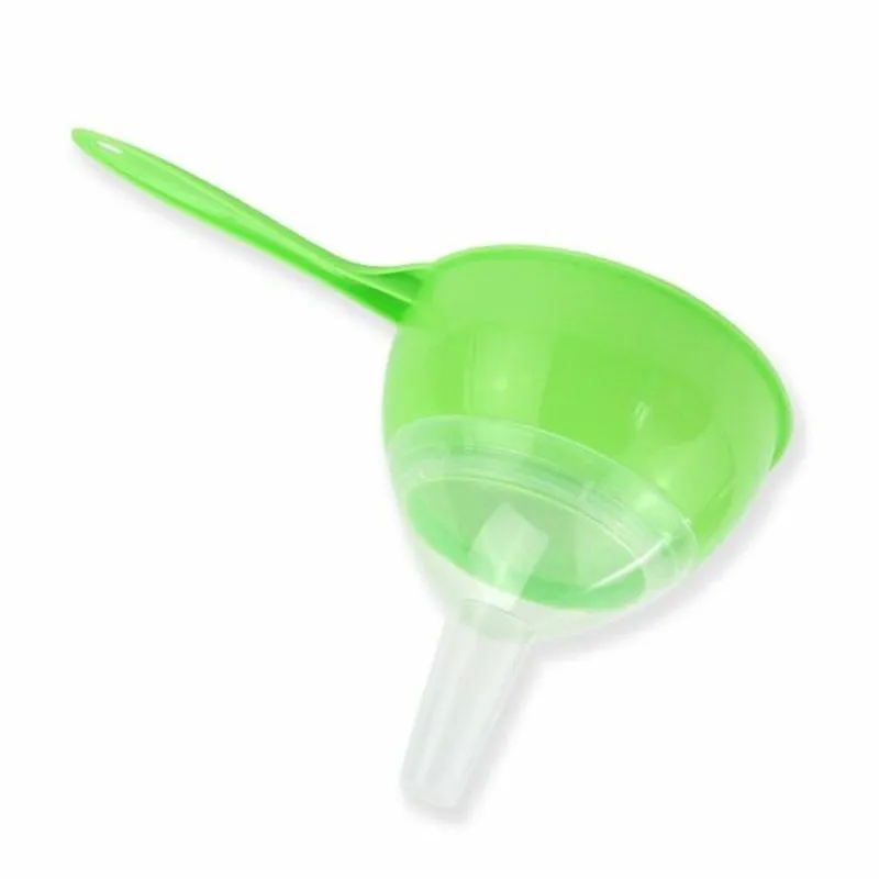 Funil Peneira 2 Em 1 Com Cabo 18cm Em Plástico Verde