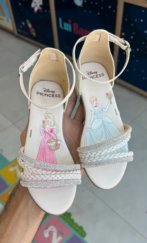 SANDÁLIA PRINCESAS CINDERELA E AURORA DIAMOND DISNEY MENINA DYAN Bege/Prata / 30