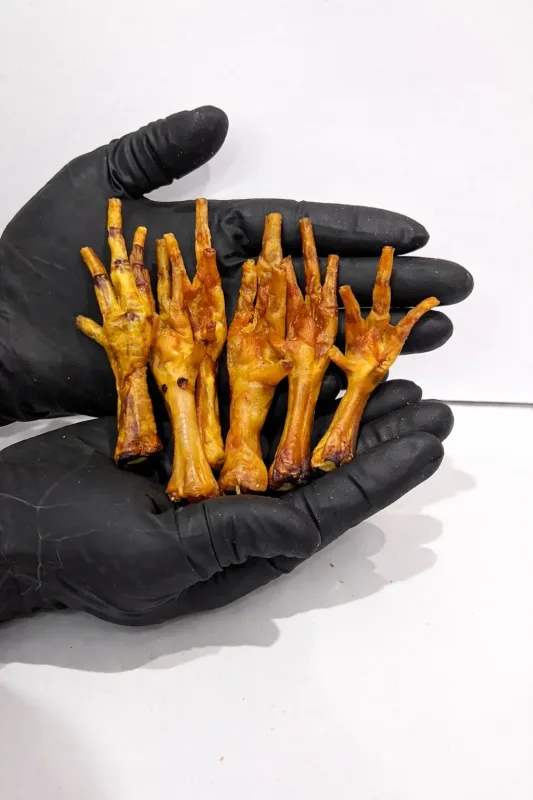 Pé de Frango Desidratado para Cachorro Pacote com 6 Unidades Petisco Natural Crocante Cães