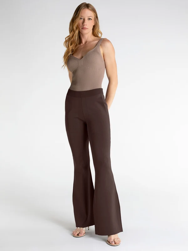 Calça Flare Com Bolsos Viscose Marrom Escuro / G