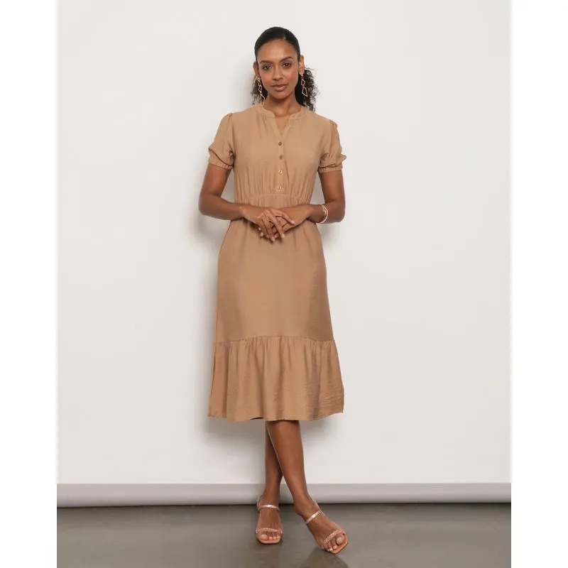Vestido Feminino Berry & Co. Midi Manga Curta Bege M