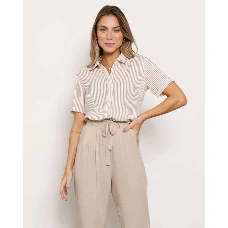 Camisa Feminina Berry & Co. Manga Curta Listrada Marrom G