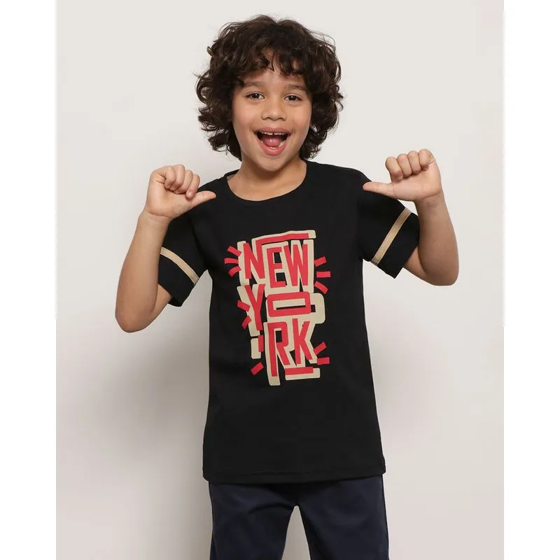 Camiseta Infantil Manga Curta Estampa Frontal New York Preta 10