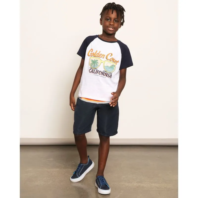 Bermuda Infantil Reta com Recortes Marinho 8