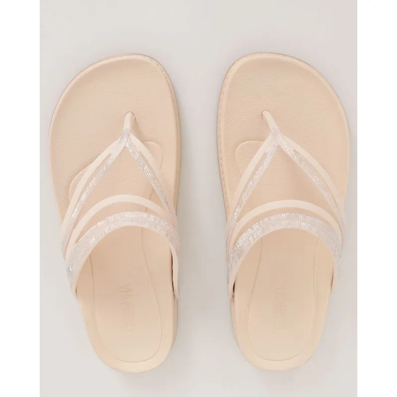 Sandália Feminina Rasteira Com Tiras Texturizadas Off White 33/34