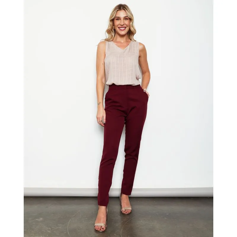 Calça Feminina Alfaiataria Reta Com Bolsos Vinho P