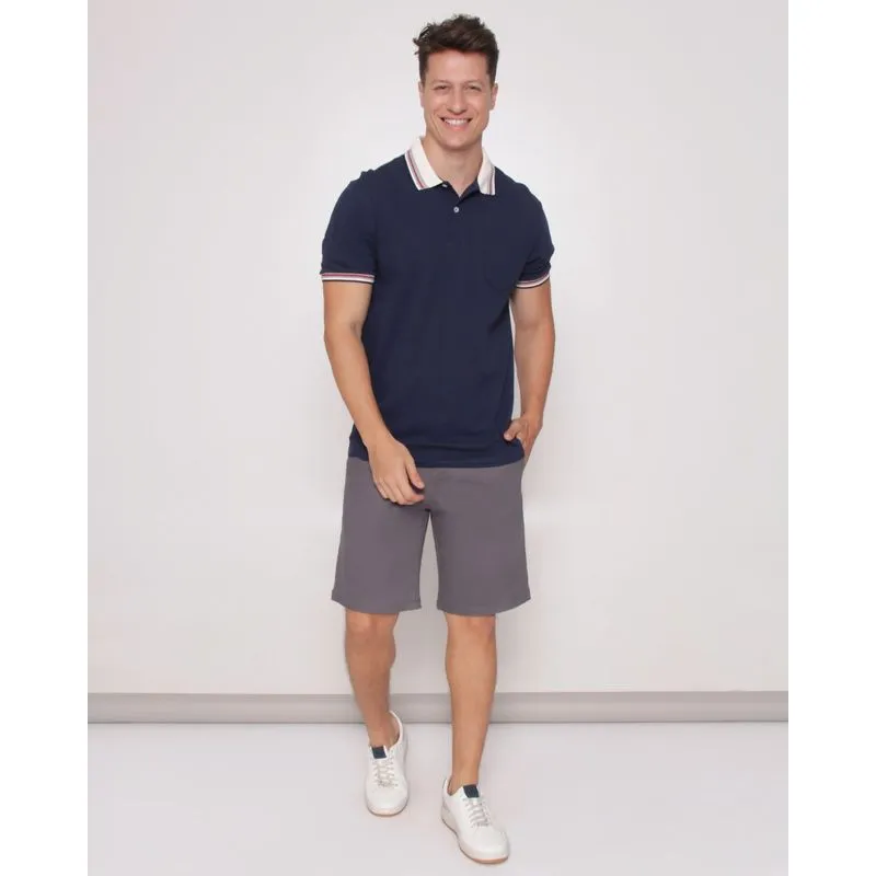 Bermuda Masculina Sarja Reta com Bolsos Cinza 44