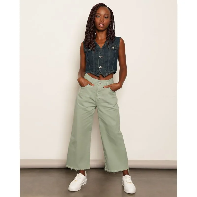 Calça Feminina Sarja Pantacourt Barra Desfiada Verde 44