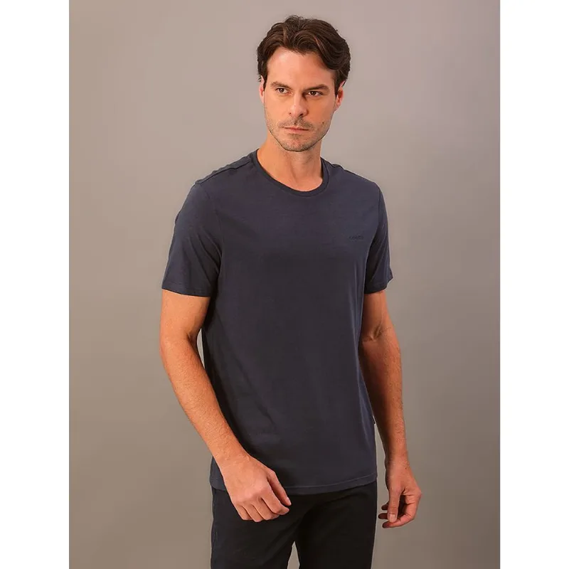 Camiseta Masculina Gola Careca Solid Liquid - Chumbo Camiseta Masculina Gola Careca Solid Liquid Chumbo Ggg