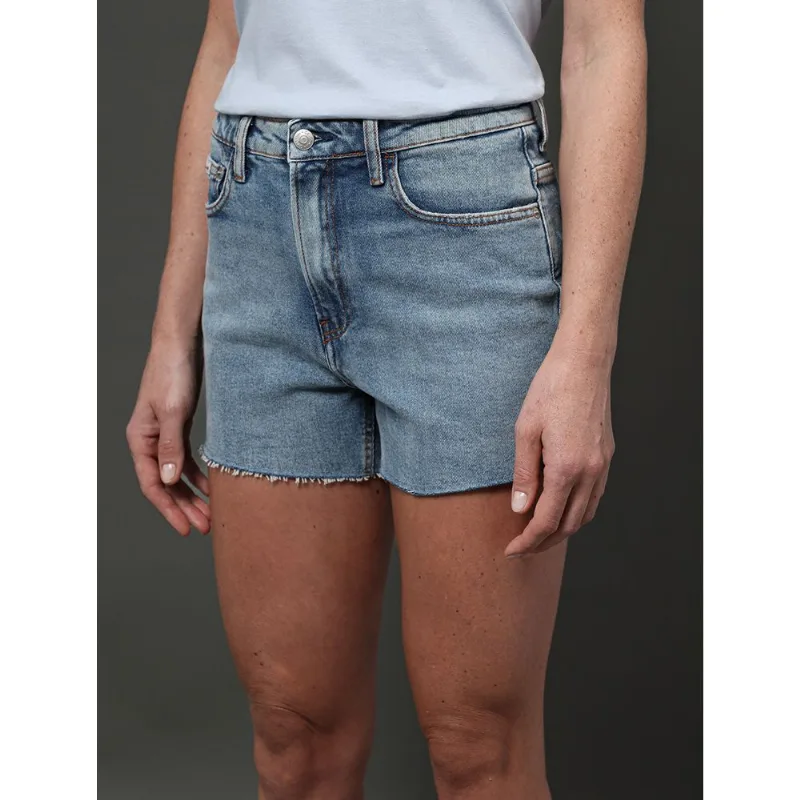 Shorts Jeans Feminino Barras a Fio Calvin Klein Jeans - Azul Claro Shorts Jeans Feminino Barras a Fio Calvin Klein Jeans Azul Claro 34