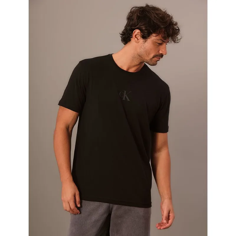 Camiseta Manga Curta Calvin Klein Jeans Masculino Calvin Klein Rubber Patch - Preto Camiseta Manga Curta Calvin Klein Jeans Masculino Calvin Klein Rubber Patch Preto Pp