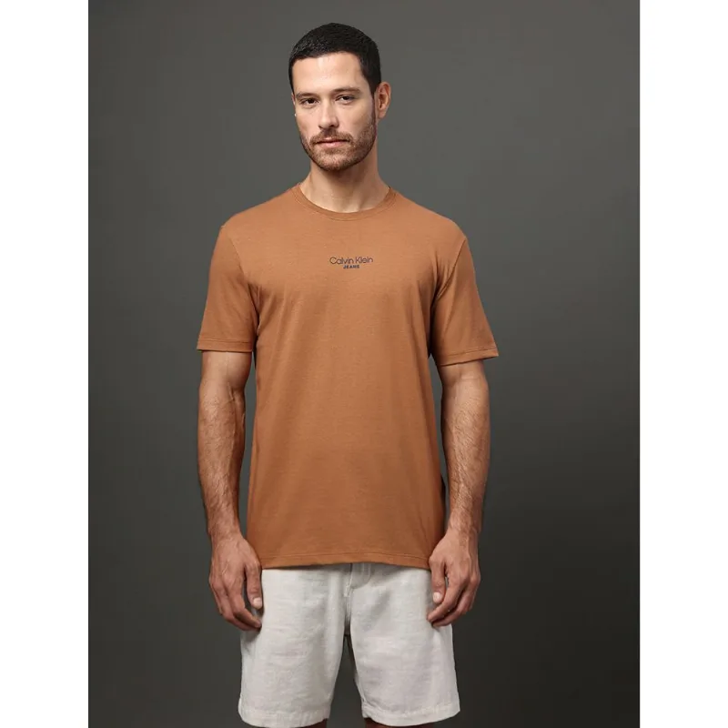 Camiseta Masculina Logo Calvin Klein Jeans - Havana Camiseta Masculina Logo Calvin Klein Jeans Havana m