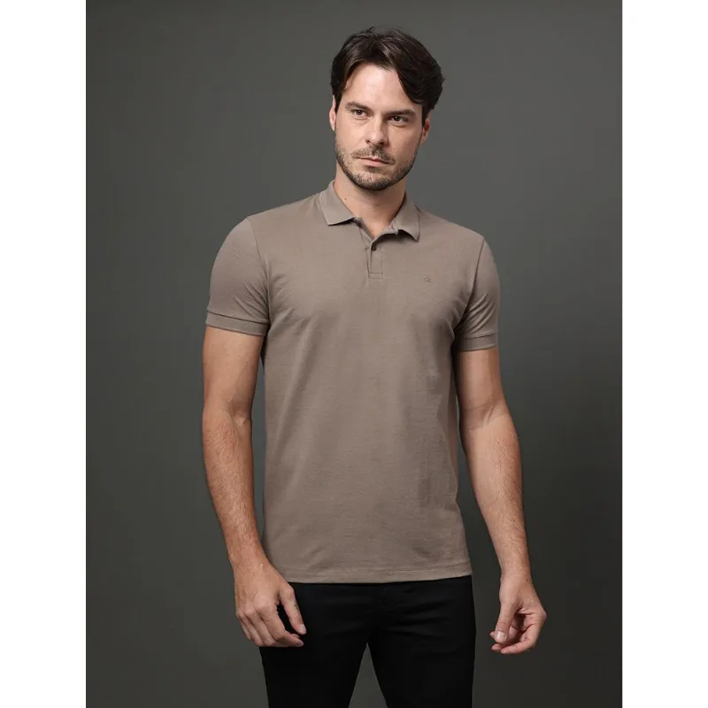 Polo Masculina Slim Meia Malha Pima Calvin Klein - Caqui Medio Polo Masculina Slim Meia Malha Pima Calvin Klein Caqui Medio Ggg