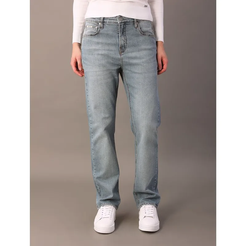 Calça Jeans Straight Feminina 5 Pockets - Azul Claro Calça Jeans Straight Feminina 5 Pockets Azul Claro 46