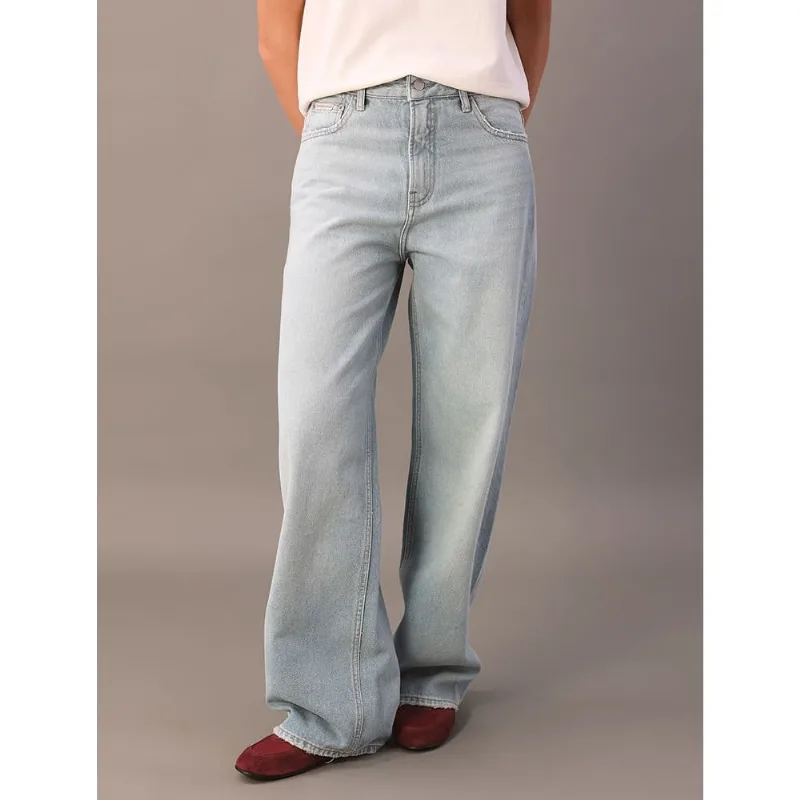 Calça Jeans Feminina Baggy 5 Pockets - Azul Claro Calça Jeans Feminina Baggy 5 Pockets Azul Claro 42