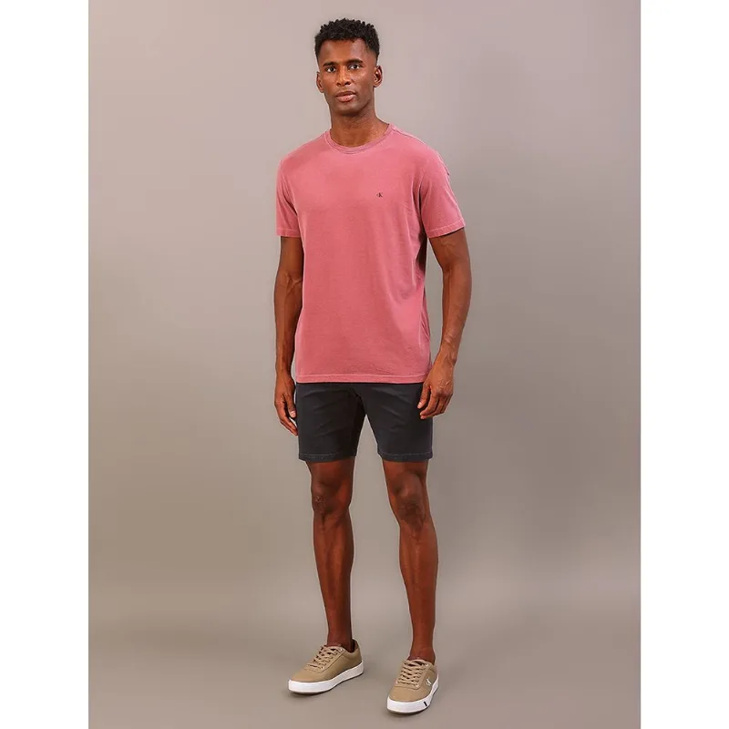 Camiseta Manga Curta Calvin Klein Jeans Logo Monogram Pigmento - Bordo Camiseta Manga Curta Calvin Klein Jeans Logo Monogram Pigmento Bordo Gg