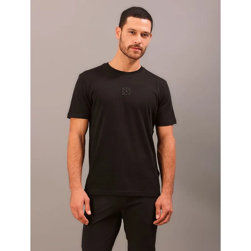 Camiseta Manga Curta Calvin Klein Masculino Rubber Patch Aop - Preto Camiseta Manga Curta Calvin Klein Masculino Rubber Patch Aop Preto Pp