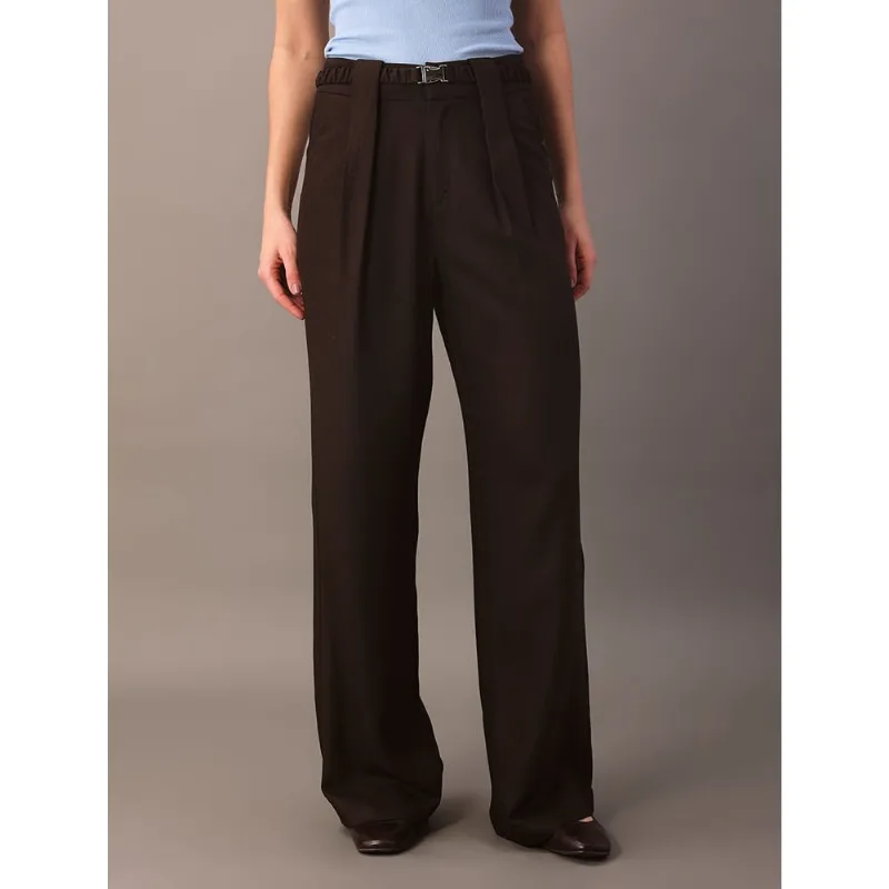Calça Calvin Klein Jeans Feminino Cinto Elástico Com Fivela - Marrom Calça Calvin Klein Jeans Feminino Cinto Elástico Com Fivela Marrom 44