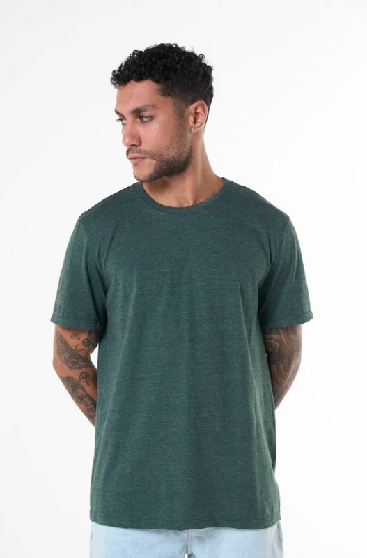 Camiseta Básica Hering World Malha Flamê Masculina - Verde XP