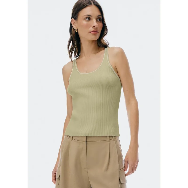 Regata Feminina Slim Em Tricô Leve - Verde M