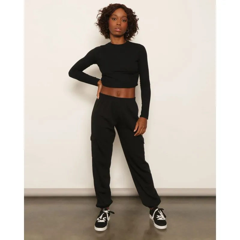 Calça Moletom Feminina Peluciada Jogger Bolso Cargo Preta GG