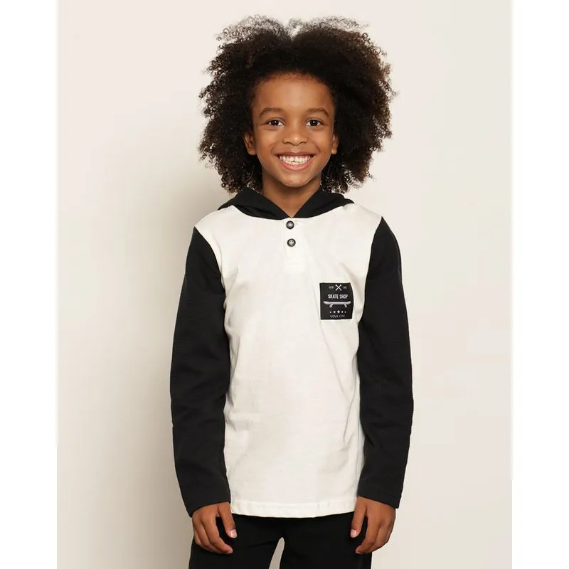 Camiseta Infantil Aplicação Com Botão Capuz Off White 10