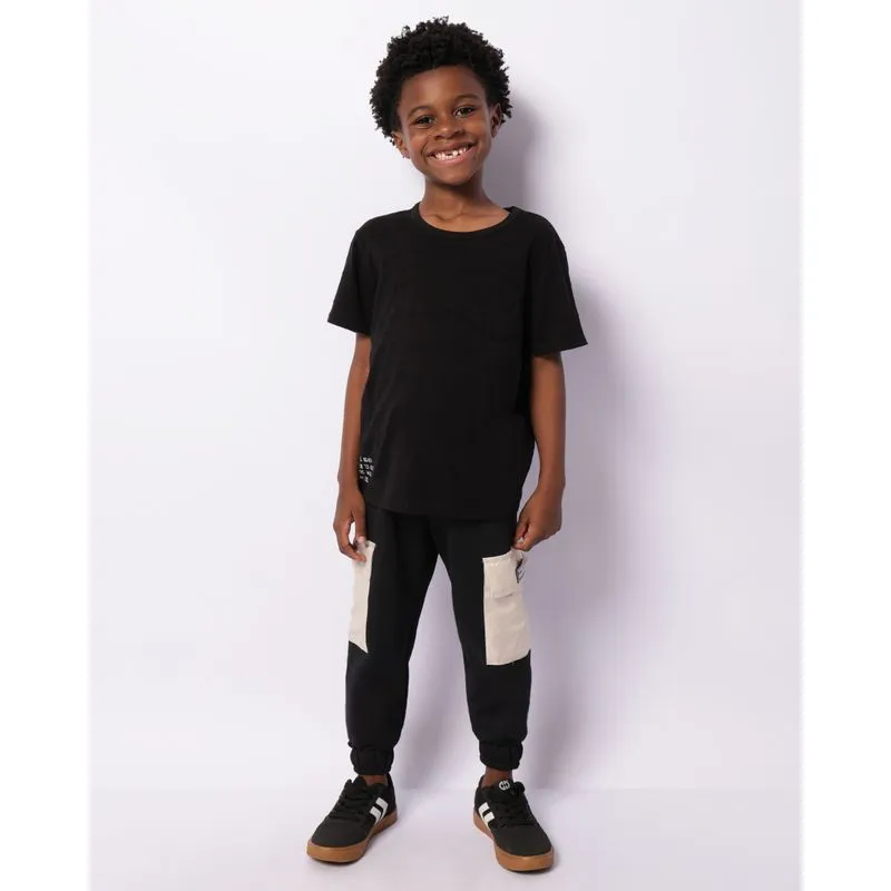 Calça Moletom Infantil Peluciada Jogger Bolsos Cargo Preta 10
