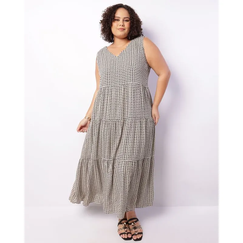 Vestido Plus Size Feminino Berry & Co. Longo Três Marias Bege UN