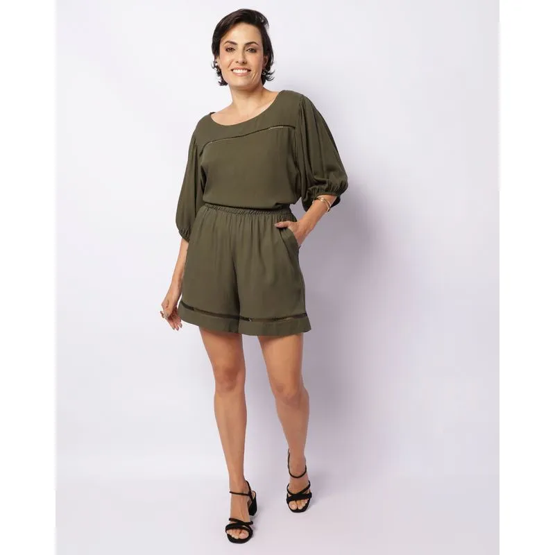 Shorts Feminino Reto Viscose Com Recorte Vazado Verde G